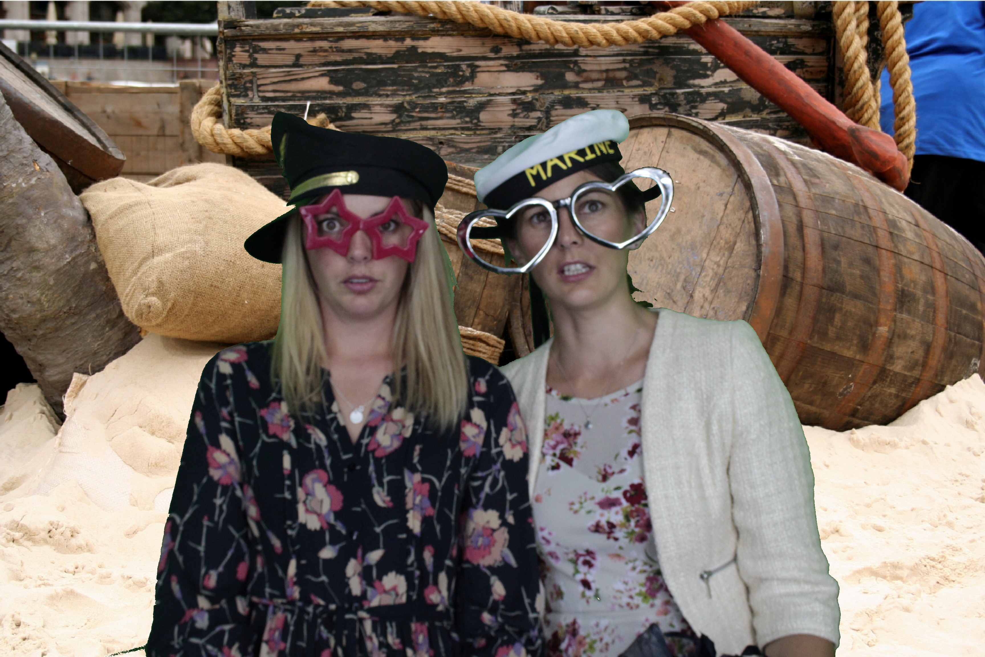 Mr & Mrs Bowles | View more photos from the event at gallery.myphotoboothexperience.co.uk/u/MyPhotoBoothExperienceLtd/Mr-Mrs-Bowles